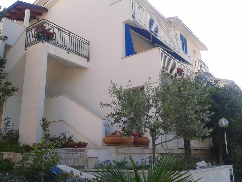 Apartments Mare Losinjska 16 Rabac Exterior photo